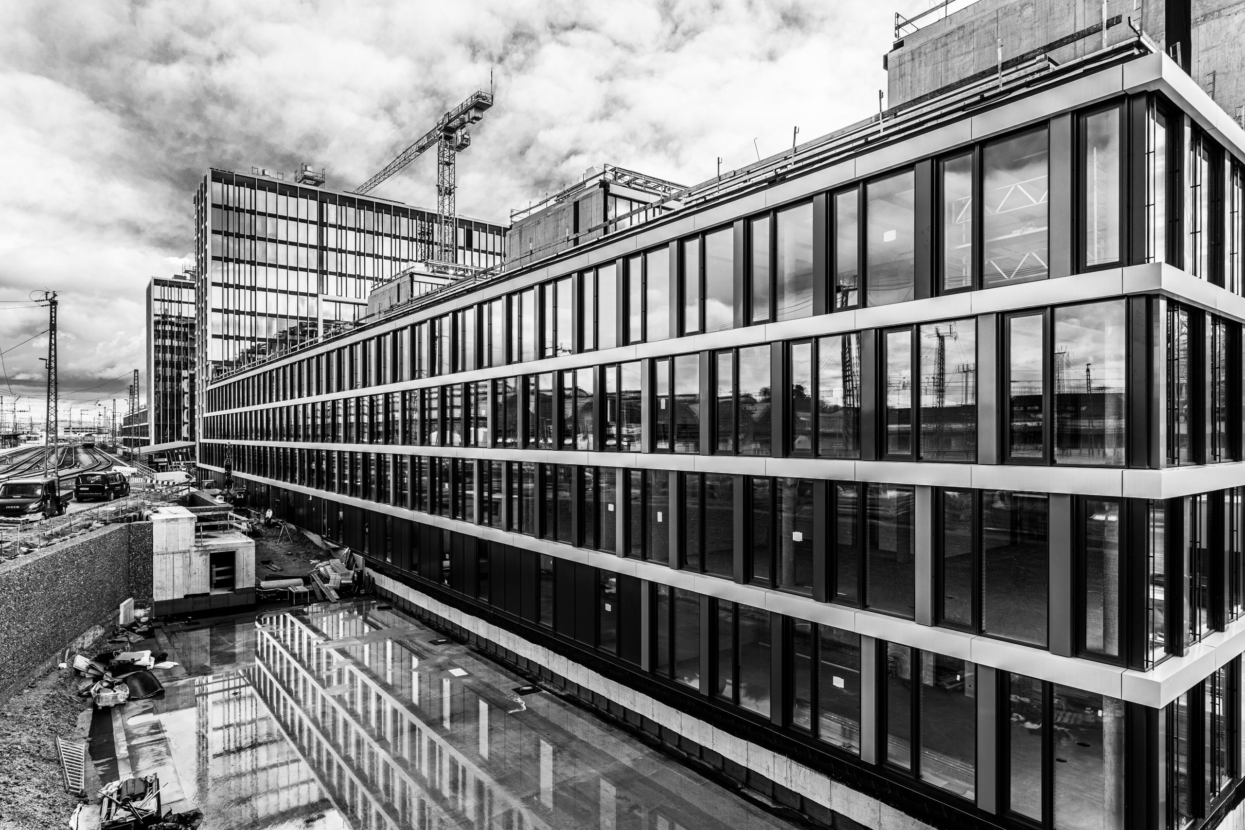 R200204-0048-HDR